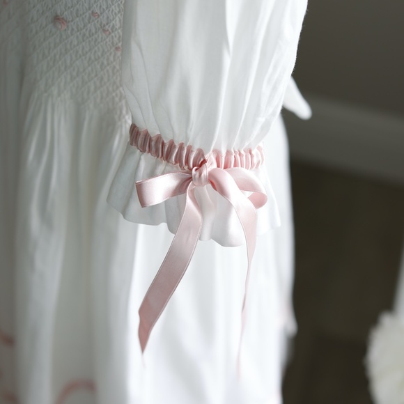 Strasburg Dress Heirloom White Smocked Pink Ribbon Size 4/5 Special Occasion NWT - Picture 5 of 7